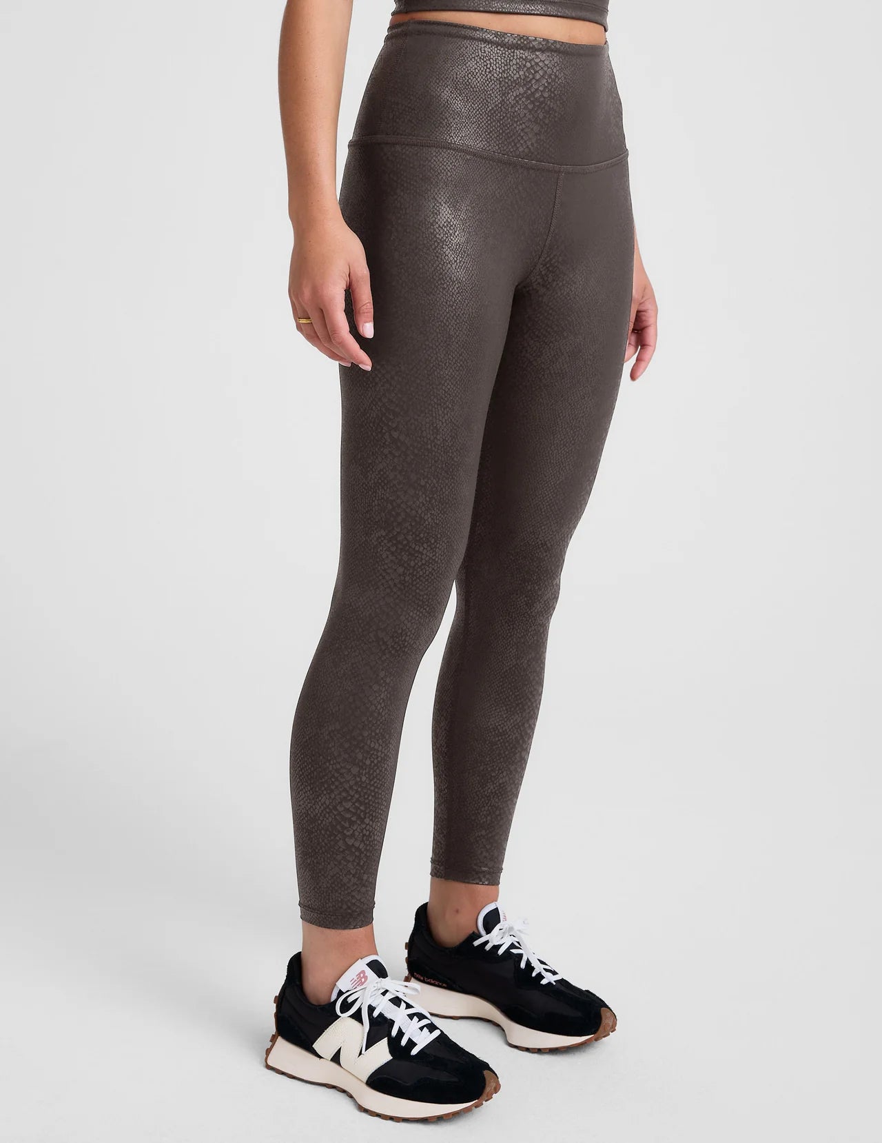 PowerShine Viper High Waisted Midi Legging