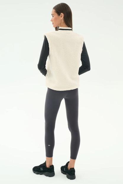 Aster Sherpa Vest