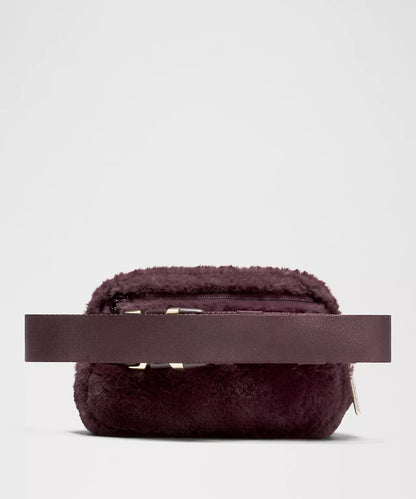 Everywhere Belt Bag 1L Plush Fleece