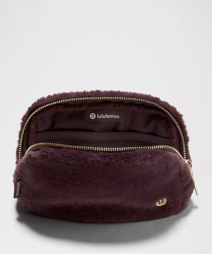 Everywhere Belt Bag 1L Plush Fleece