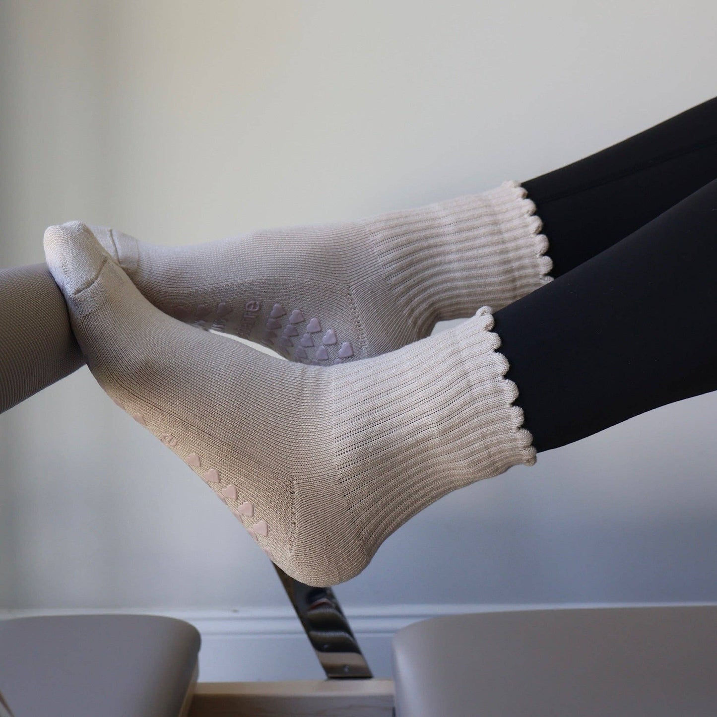 PILA Plain Best Cream Grip Socks