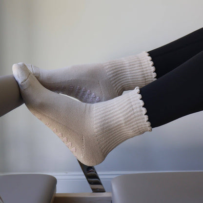PILA Plain Best Cream Grip Socks