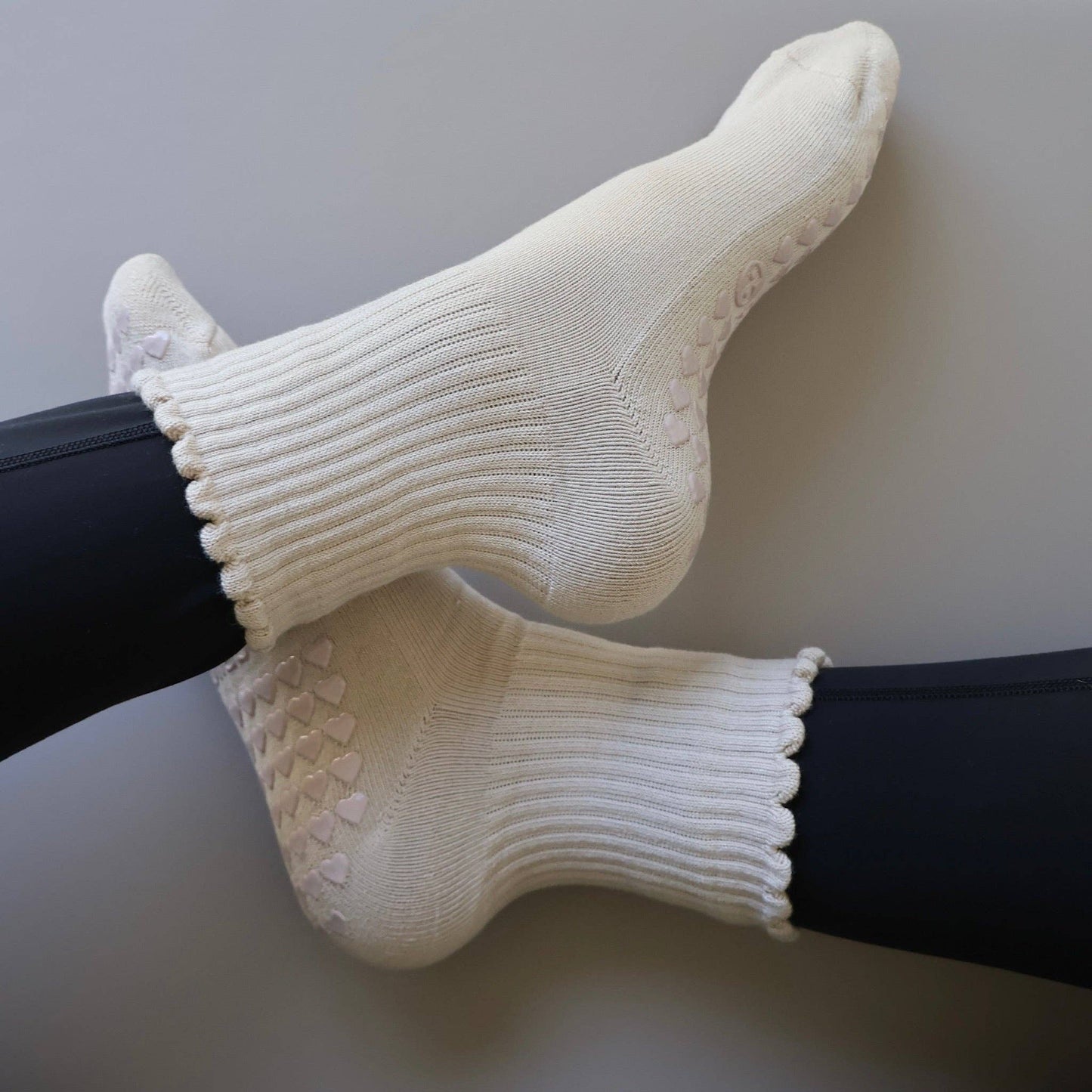 PILA Plain Best Cream Grip Socks